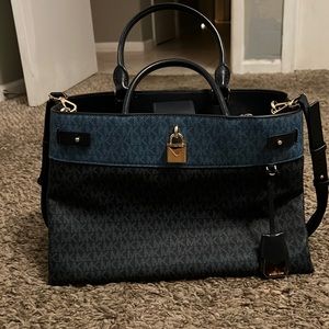 Michael Kors Blue purse
